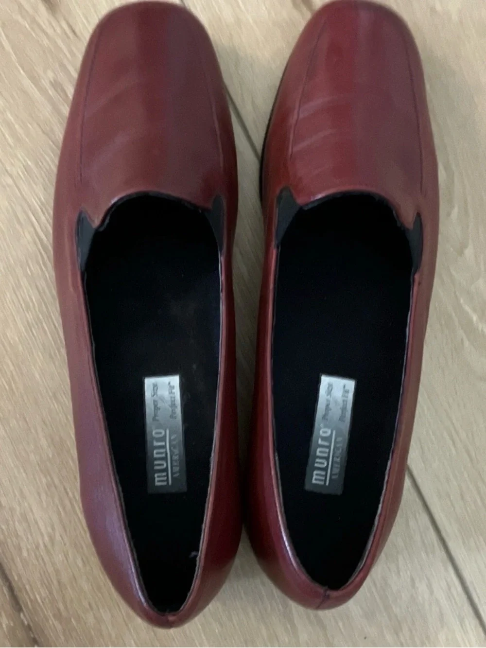 Munro Women's Burgundy Leather Loafers